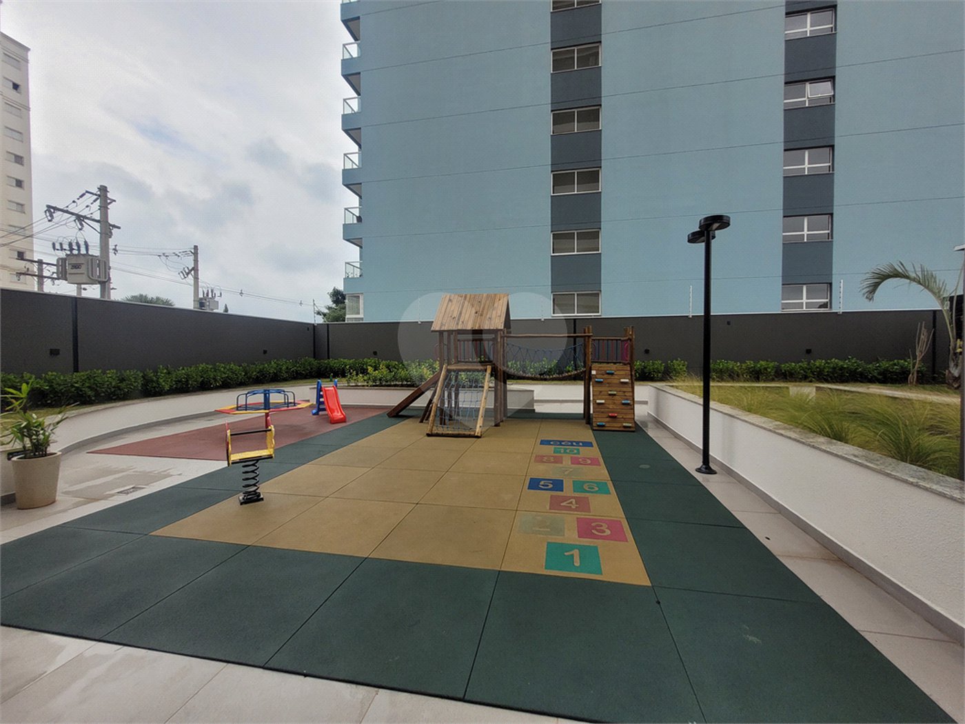 Apartamento à venda com 3 suítes em Parque Campolim, Sorocaba, SP