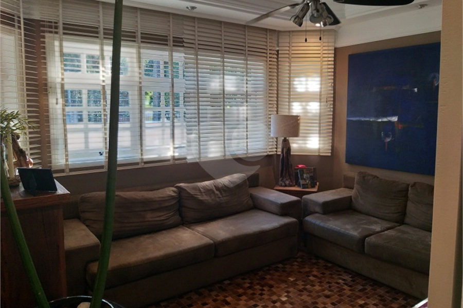 Casa à venda com 4 suítes em Jardim Floresta, São Paulo, SP
