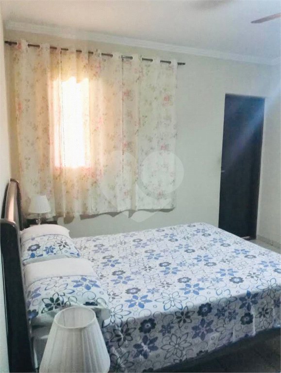 Sobrado à venda com 3 quartos, sendo 1 suíte, em Jardim Casa Branca, Suzano, SP