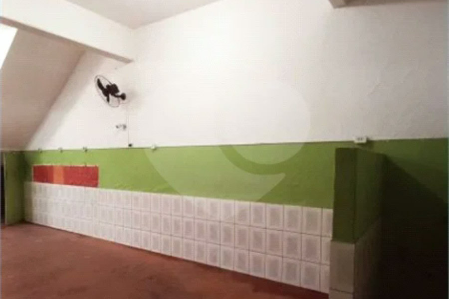 Aluga-se Salão Comercial de 150 m² no Jabaquara — Excelente Oportunidade!
