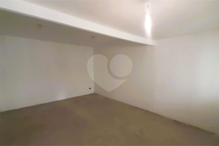 Sobrado à venda com 4 quartos, sendo 2 suítes, em Brooklin Paulista, São Paulo, SP