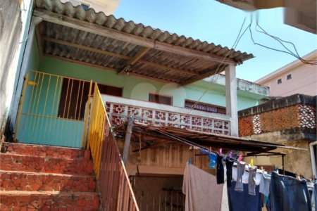 Sobrado à venda com 4 quartos, sendo 1 suíte, em Vila Constança, São Paulo, SP