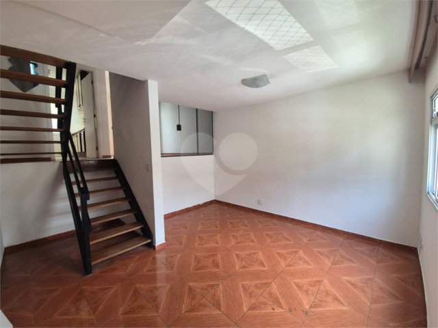 Casa à venda com 3 quartos, sendo 2 suítes,  no condomínio Quintas Marajoara, São Paulo - SP