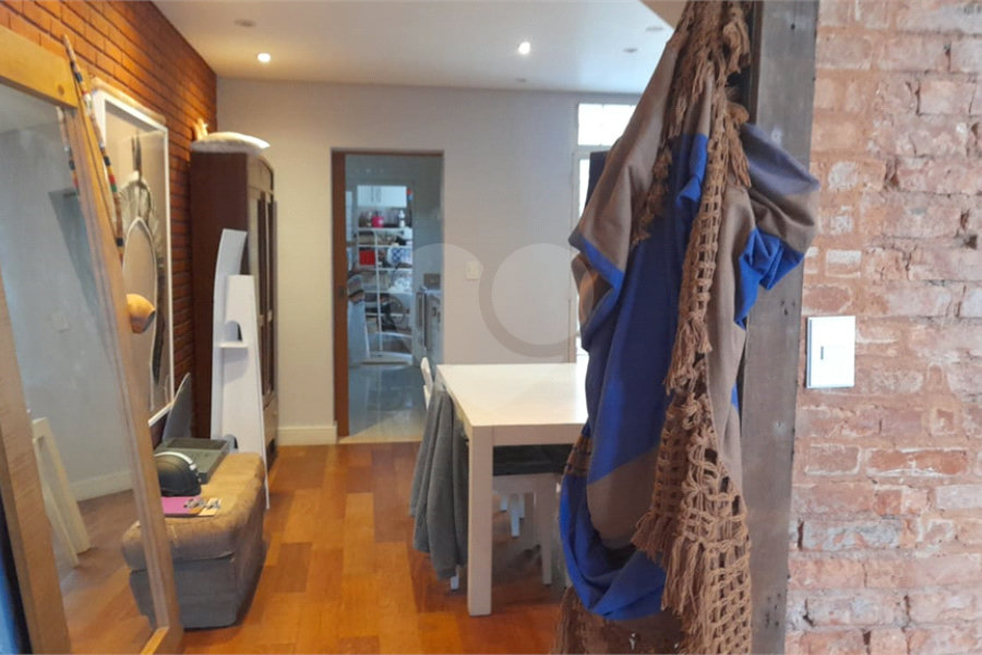 Casa de Vila à venda com 3 quartos em Vila Mariana, São Paulo, SP
