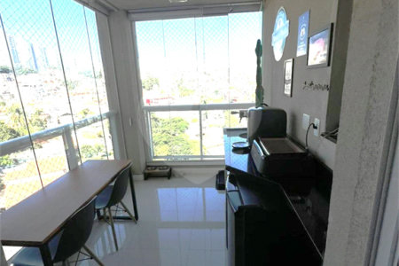 Apartamento à venda com 3 quartos, sendo 1 suíte,  em Super Quadra Morumbi, São Paulo, SP