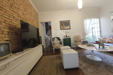 Sobrado à venda com 3 quartos, sendo 1 suíte, em Cambuci, São Paulo, SP