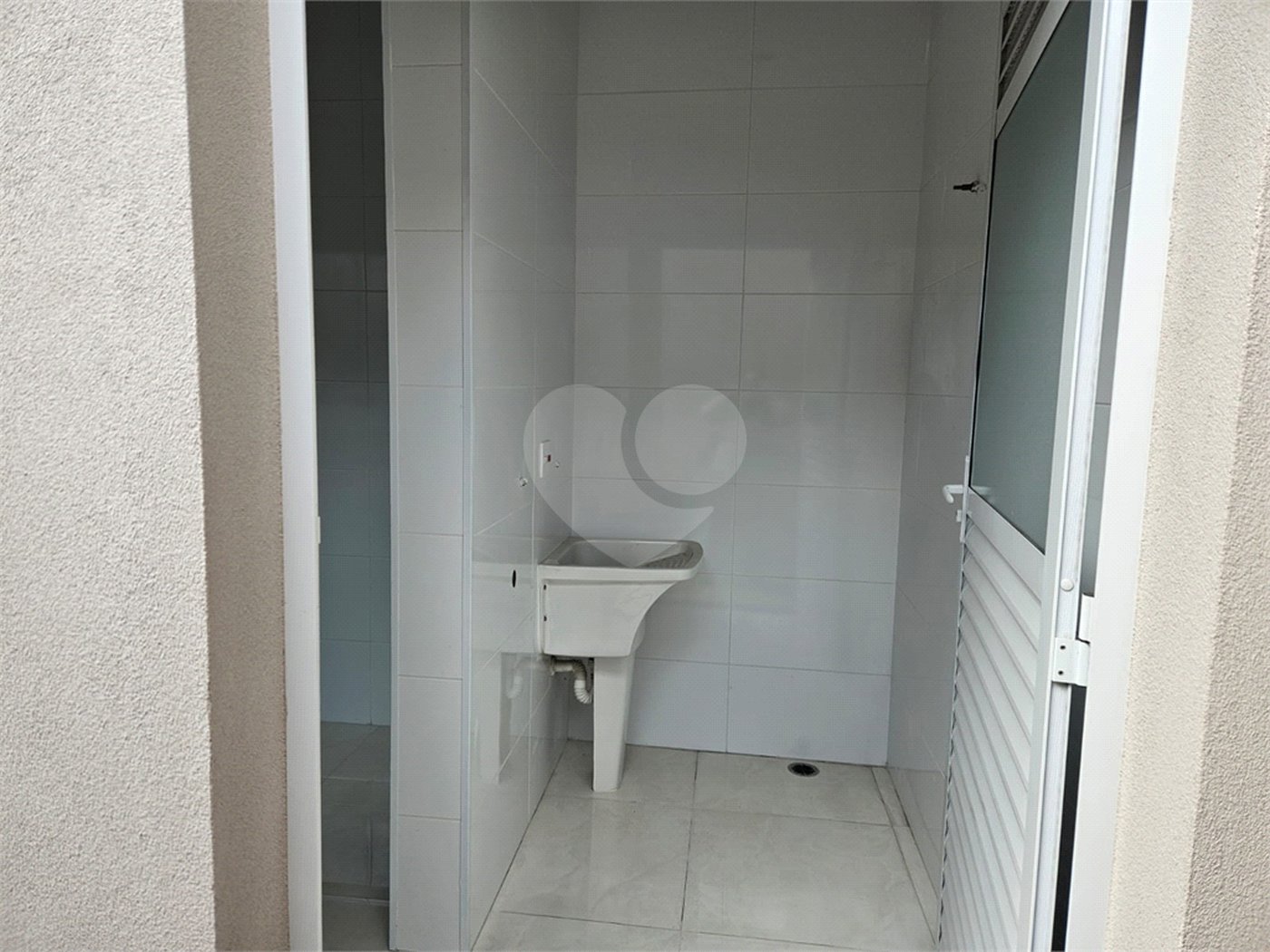 Sobrado à venda com 3 quartos, sendo 1 suíte, em Vila Romero, São Paulo, SP