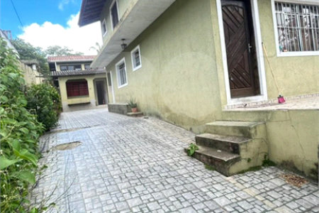 Sobrado à venda com 5 quartos em Pununduva, Cotia, SP