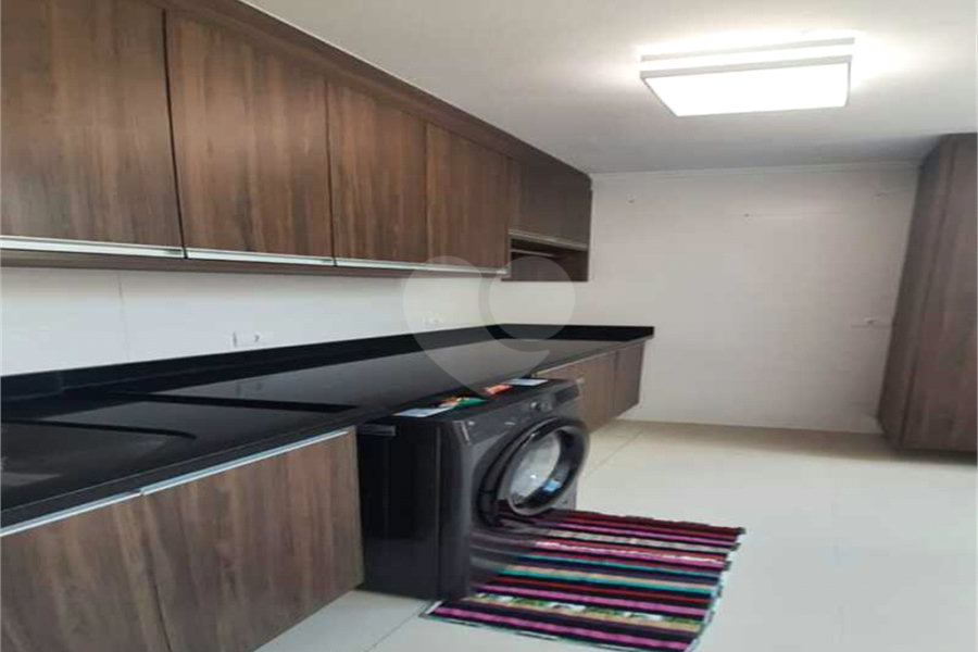 Casa à venda com 4 quartos, sendo 2 suítes, no condomínio Florada da Serra, São Paulo - SP