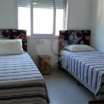 Casa à venda com 4 quartos, sendo 3 suítes, no condomínio Residencial Vila Esmeralda, São Sebastião - SP