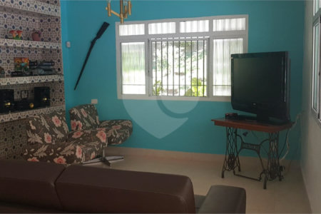 Casa à venda com 5 quartos, sendo 1 suíte,  em Taboão, Mogi das Cruzes, SP