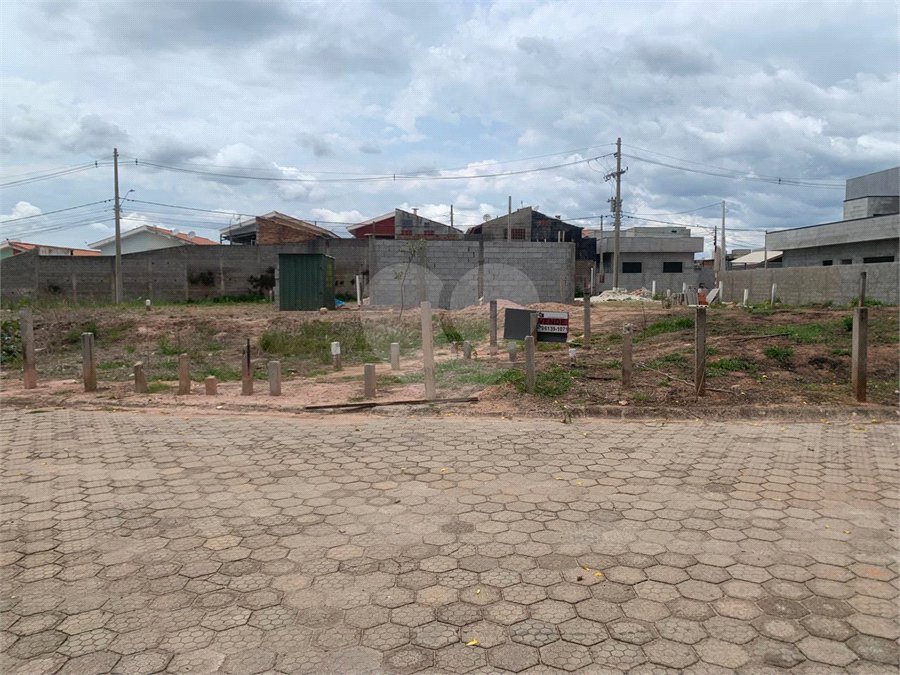 Casa em condomínio à venda com 3 quartos, sendo 1 suíte, em Jardim São Marcos, Bom Jesus dos Perdões, SP