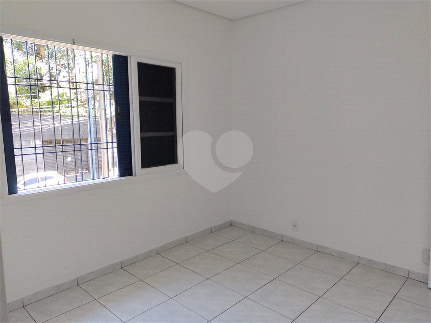 Casa à venda com 3 quartos, sendo 1 suíte,  em Vila Cordeiro, São Paulo, SP