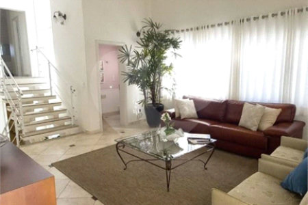 Casa à venda com 3 suítes no condomínio Residencial Parque Arco-íris, Atibaia - SP