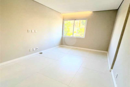 Apartamento à venda com 3 quartos, sendo 1 suíte, em Laranjeiras, Rio de Janeiro, RJ