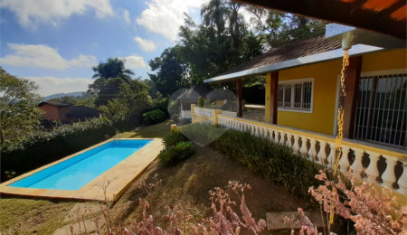 Casa Térrea à venda com 4 quartos, sendo 2 suítes,  em Serra da Cantareira, Mairiporã, SP