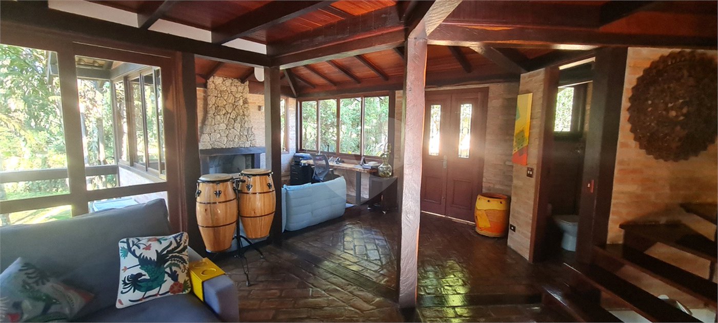 Casa à venda com 4 suítes em Serra da Cantareira, Mairiporã, SP