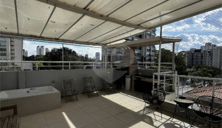Casa à venda com 3 suítes no condomínio Barbará IV, São Paulo - SP