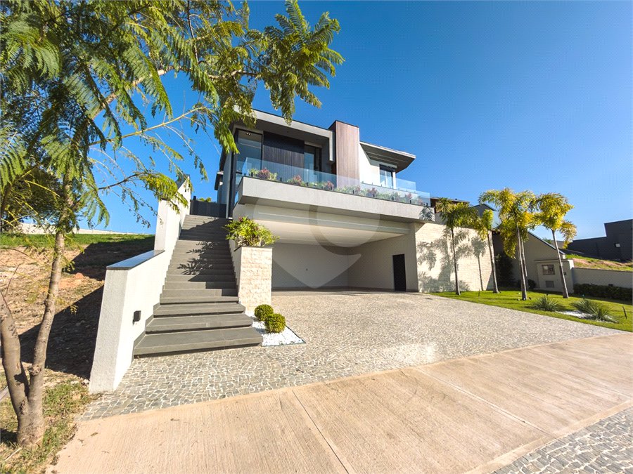Casa à venda com 4 suítes, no condomínio Villa dos Pinheiros, Indaiatuba - SP