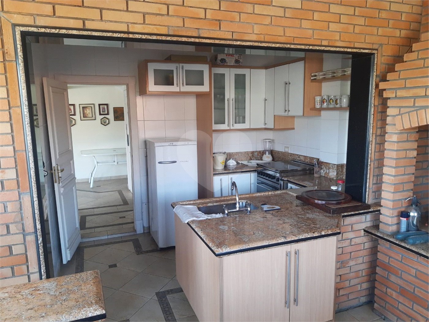 Casa à venda com 5 suítes em Jardim Leonor, São Paulo, SP