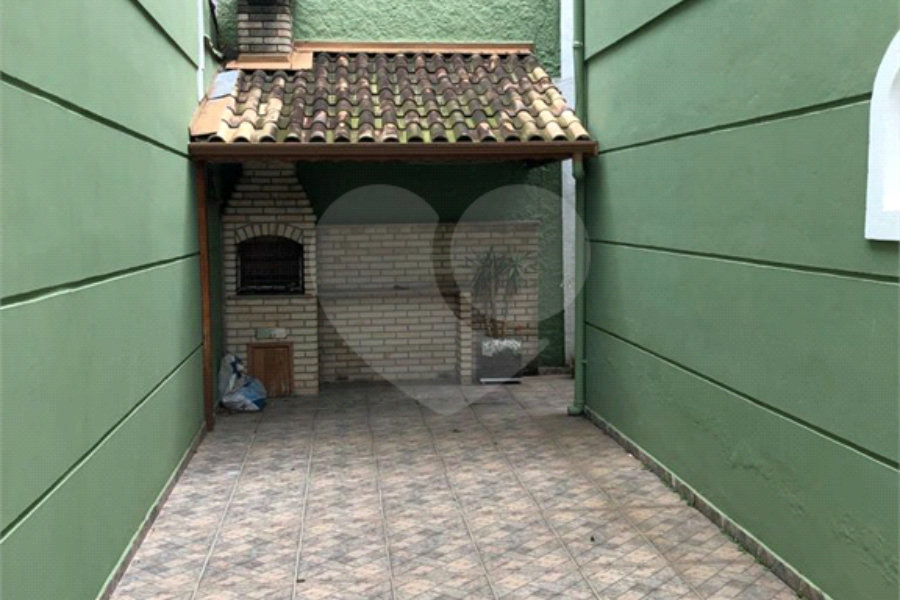 Casa à venda com 3 quartos, sendo 1 suíte, no condomínio Jardim das Pedras, São Paulo - SP