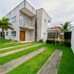 Casa à venda com 3 quartos, sendo 2 suítes, em Orla Norte, Porto Seguro, BA
