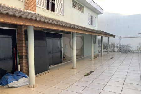 Casa Térrea à venda com 4 quartos, sendo 2 suítes, em Jardim Santa Rosália, Sorocaba, SP