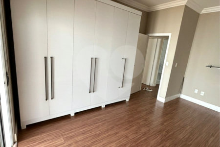 Casa à venda com 4 quartos, sendo 1 suíte, no condomínio Raizes, Paulínia - SP