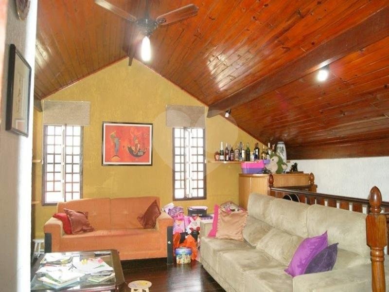 Sobrado à venda com 6 quartos, sendo 5 suítes, em Jardim Catanduva, São Paulo, SP