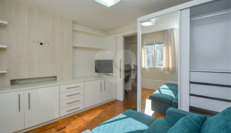 Apartamento à venda com 2 quartos em Moema, São Paulo, SP
