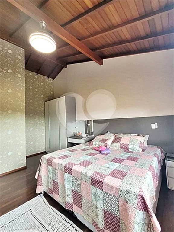 Casa à venda com 3 suítes no condomínio Cantareira, Mairiporã - SP