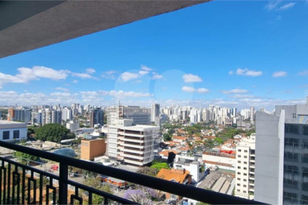 Apartamento à venda com 3 suítes em Moema, São Paulo, SP