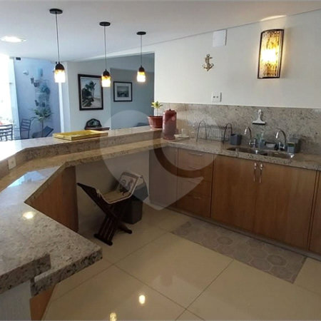 Cobertura à venda com 4 quartos, sendo 2 suítes,  em Vila Embaré, Valinhos, SP