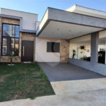 Casa à venda com 3 quartos, sendo 1 suíte, no condomínio Horto Florestal 1, Sorocaba - SP