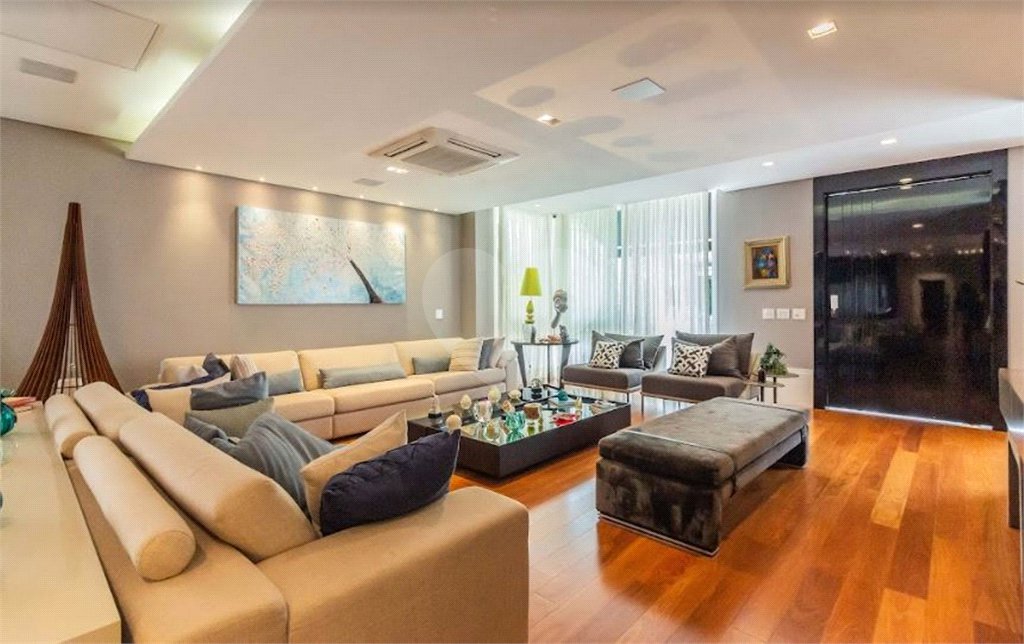 Casa à venda com 4 suítes em Horto, São Paulo, SP