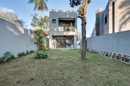 Casa à venda com 4 suítes no condomínio Reserva Robélia, São Paulo - SP