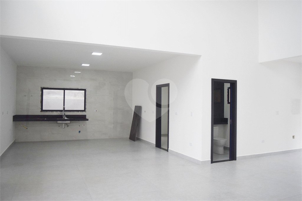 Casa à venda com 4 suítes no condomínio Figueira Garden, Atibaia - SP