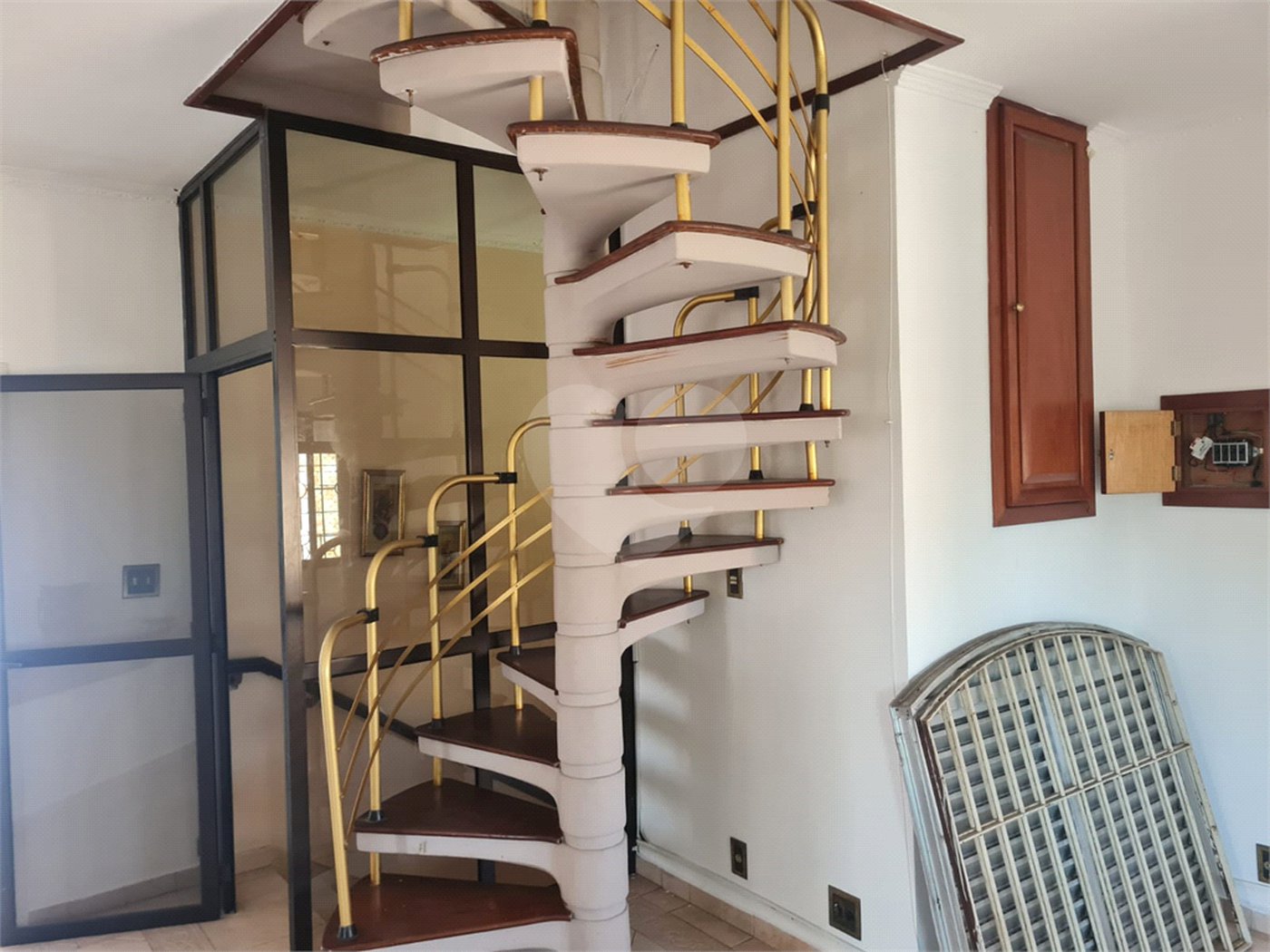 Sobrado à venda com 2 quartos, sendo 1 suíte, em Jardim Ivana, São Paulo, SP
