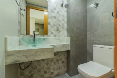 Casa à venda com 3 quartos, sendo 2 suítes,  no condomínio Sagres, São Paulo - SP