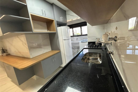 Apartamento para alugar com 3 quartos, sendo 1 suíte,  em Pinheiros, São Paulo, SP