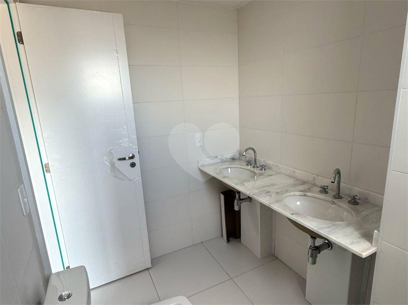 Apartamento à venda com 2 suítes em Campo Belo, São Paulo, SP