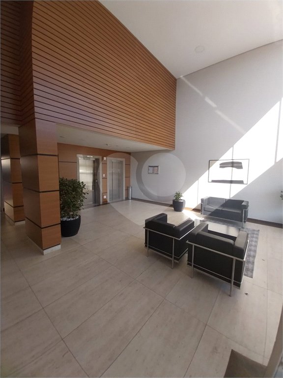 Apartamento à venda com 3 quartos, sendo 1 suíte, em Vila Rubens, Mogi das Cruzes, SP