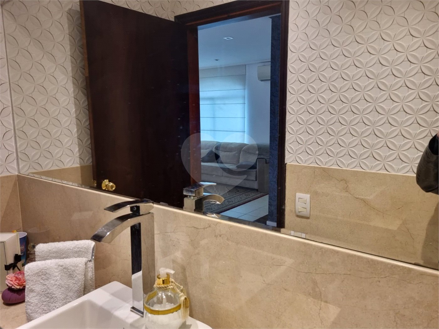 Sobrado à venda com 3 quartos, sendo 1 suíte, em Planalto Paulista, São Paulo, SP
