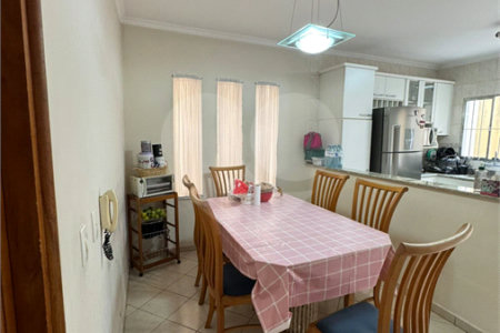 Casa à venda com 3 quartos, sendo 1 suíte, em Vila Constança, São Paulo, SP