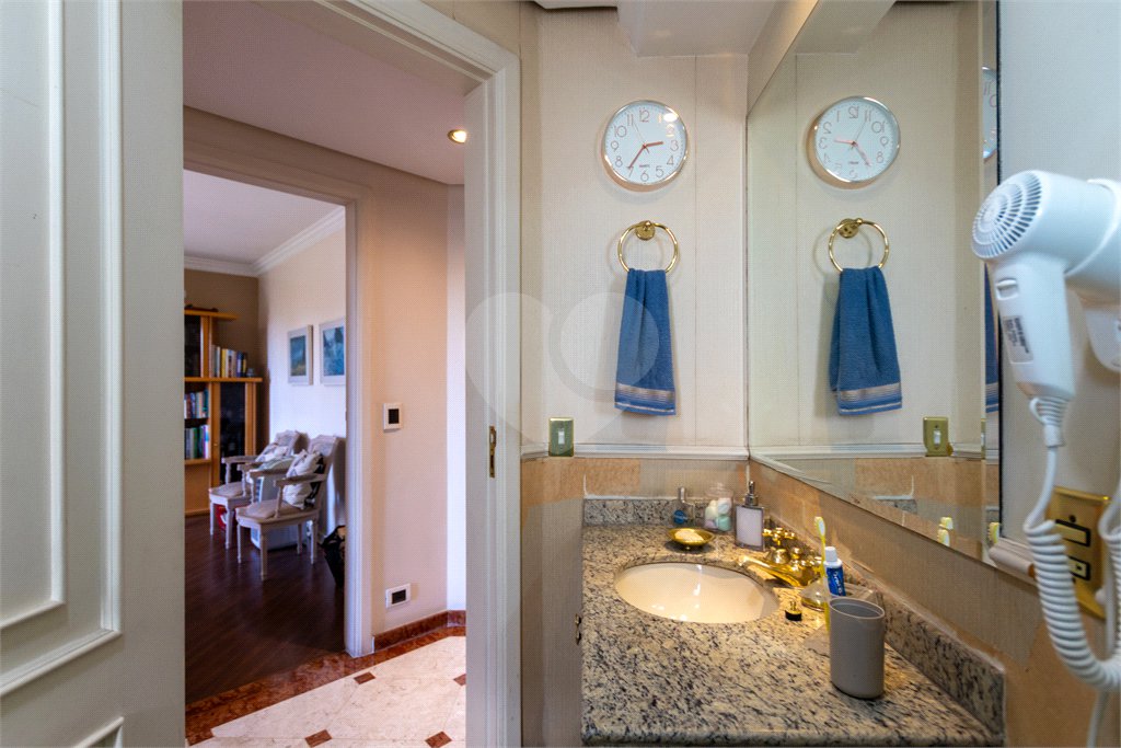 Apartamento à venda com 4 quartos, sendo 2 suítes, em Brooklin, São Paulo, SP