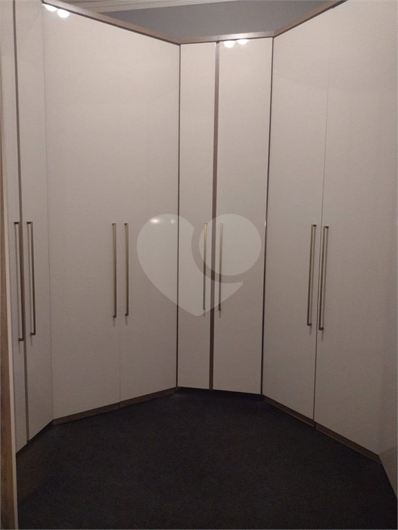 Casa à venda com 3 quartos, sendo 1 suíte, no condomínio Acmti - Colinas do Mosteiro, Terras de Itaici e Recanto dos Pássaros, Indaiatuba - SP