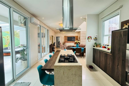 Casa à venda com 4 suítes no condomínio Dos Lagos, Itupeva - SP