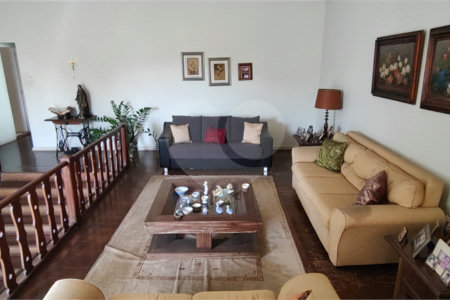 Casa à venda com 4 quartos, sendo 2 suítes, no Centro, Itu, SP