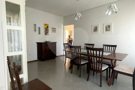 Casa à venda com 4 quartos, sendo 3 suítes, em Cidade Satélite, Atibaia, SP