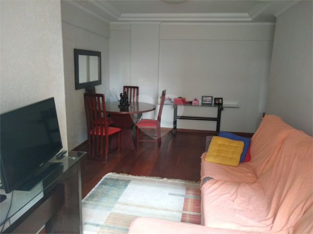 Apartamento à venda com 3 quartos, sendo 1 suíte,  em Vila Augusta, Guarulhos, SP